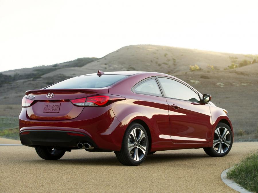  Hyundai Elantra Coupe 2012 года  (фото 2 из 88)